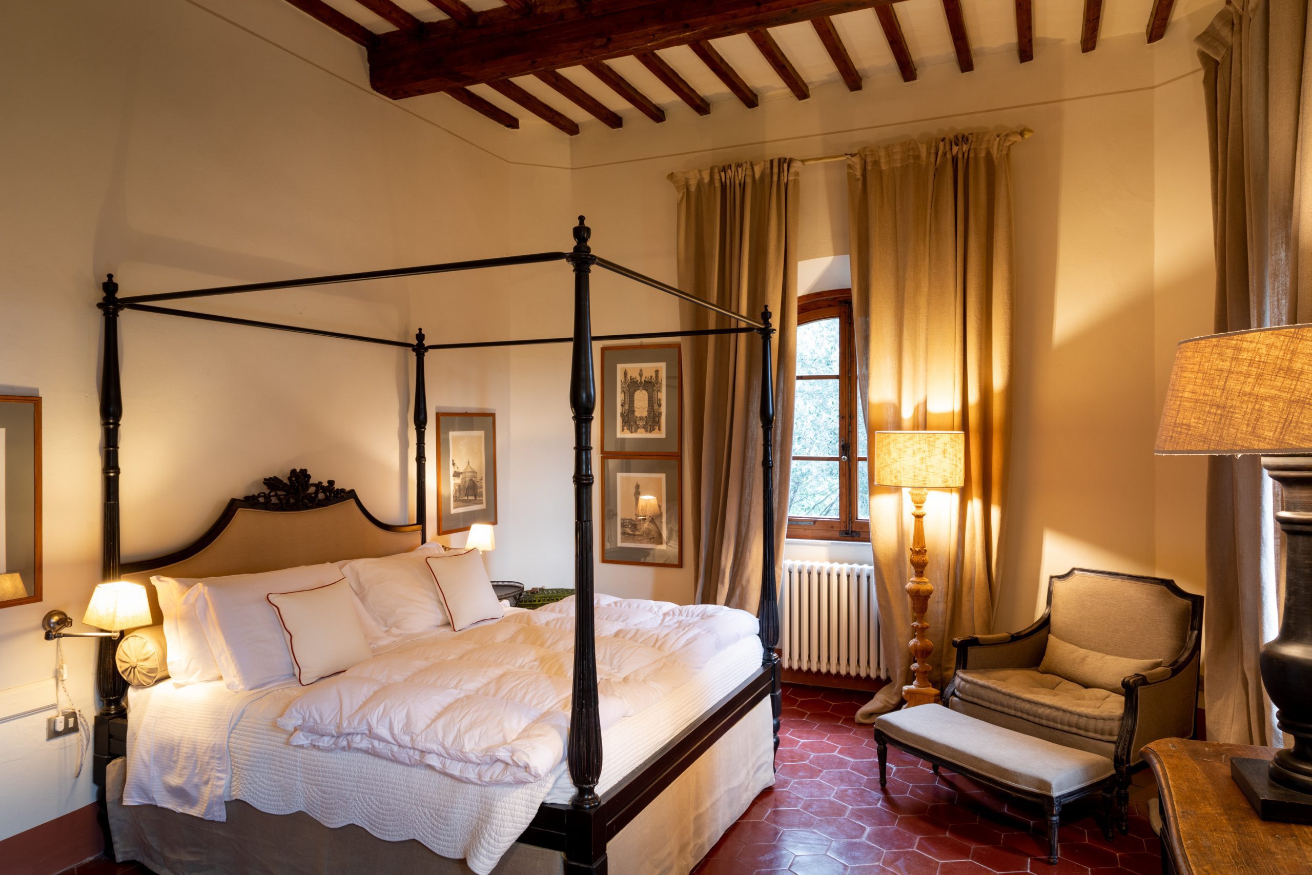 Villa Piaggia exterior and garden in Montaione, Tuscany